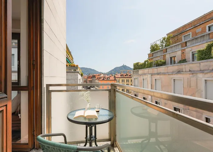 Piazza Cavour - By Myhomeincomo * Como