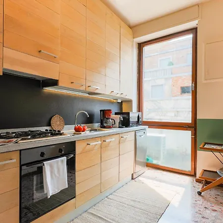 Apartman Piazza Cavour - By Myhomeincomo