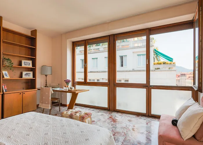 Piazza Cavour - By Myhomeincomo Apartamento Como